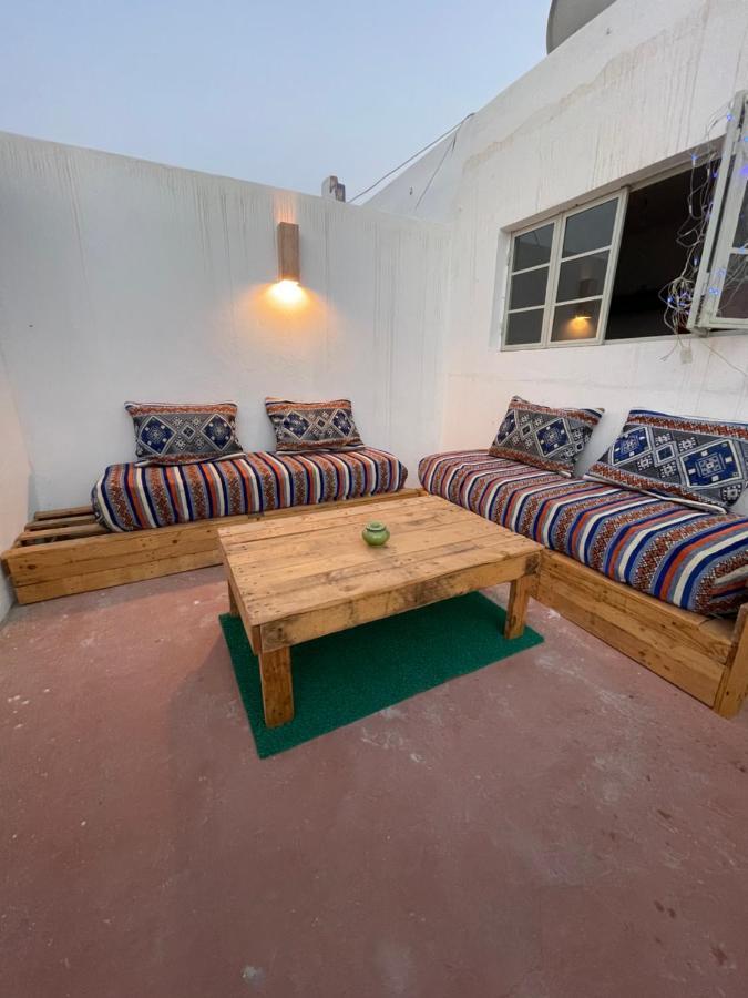 Anir Of Sea Tamraght Hostel ภายนอก รูปภาพ