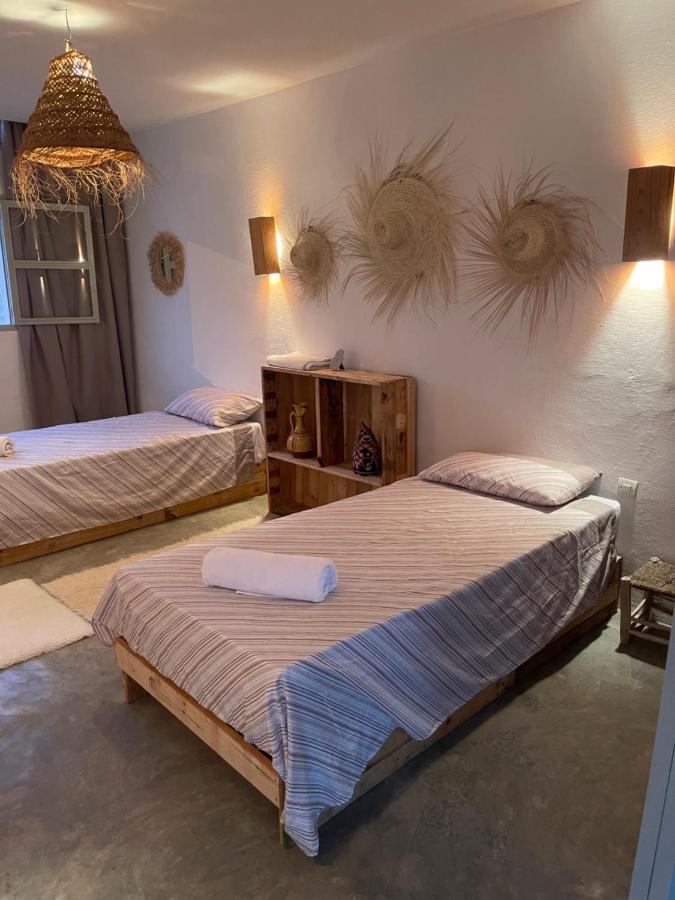 Anir Of Sea Tamraght Hostel ภายนอก รูปภาพ